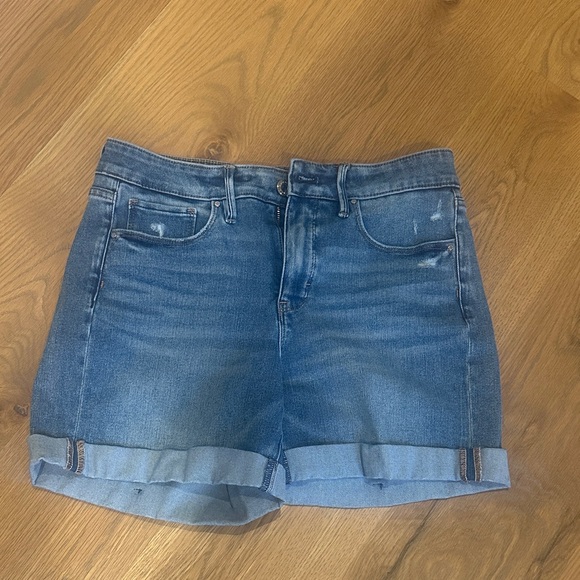 White House Black Market Pants - White House Black Market size 6 Denim Blue Women's Shorts